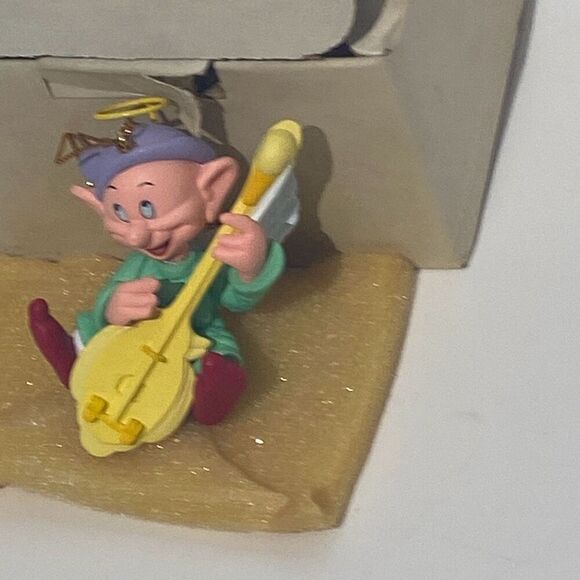 Disney Angel Dopey Dwarf With Guitar Snow White Collectible Hanging Ornament - Picture 3 of 6